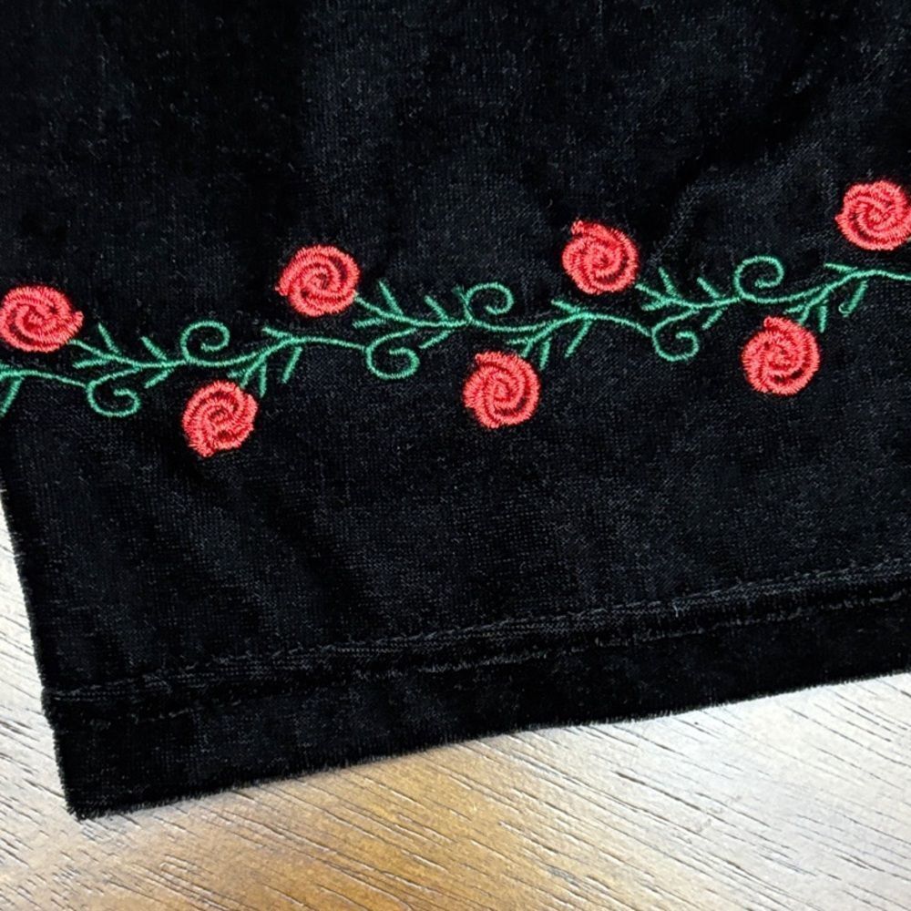 Blueberi Boulevard Black Velvet Dress - Picture 4 of 5